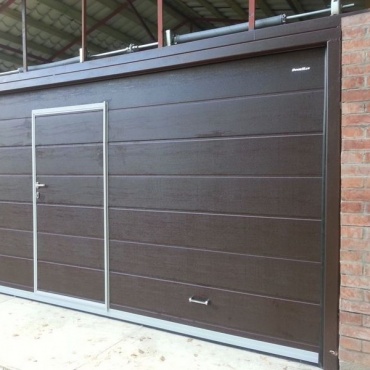 DoorHan секционные ворота под навес 2200x2200